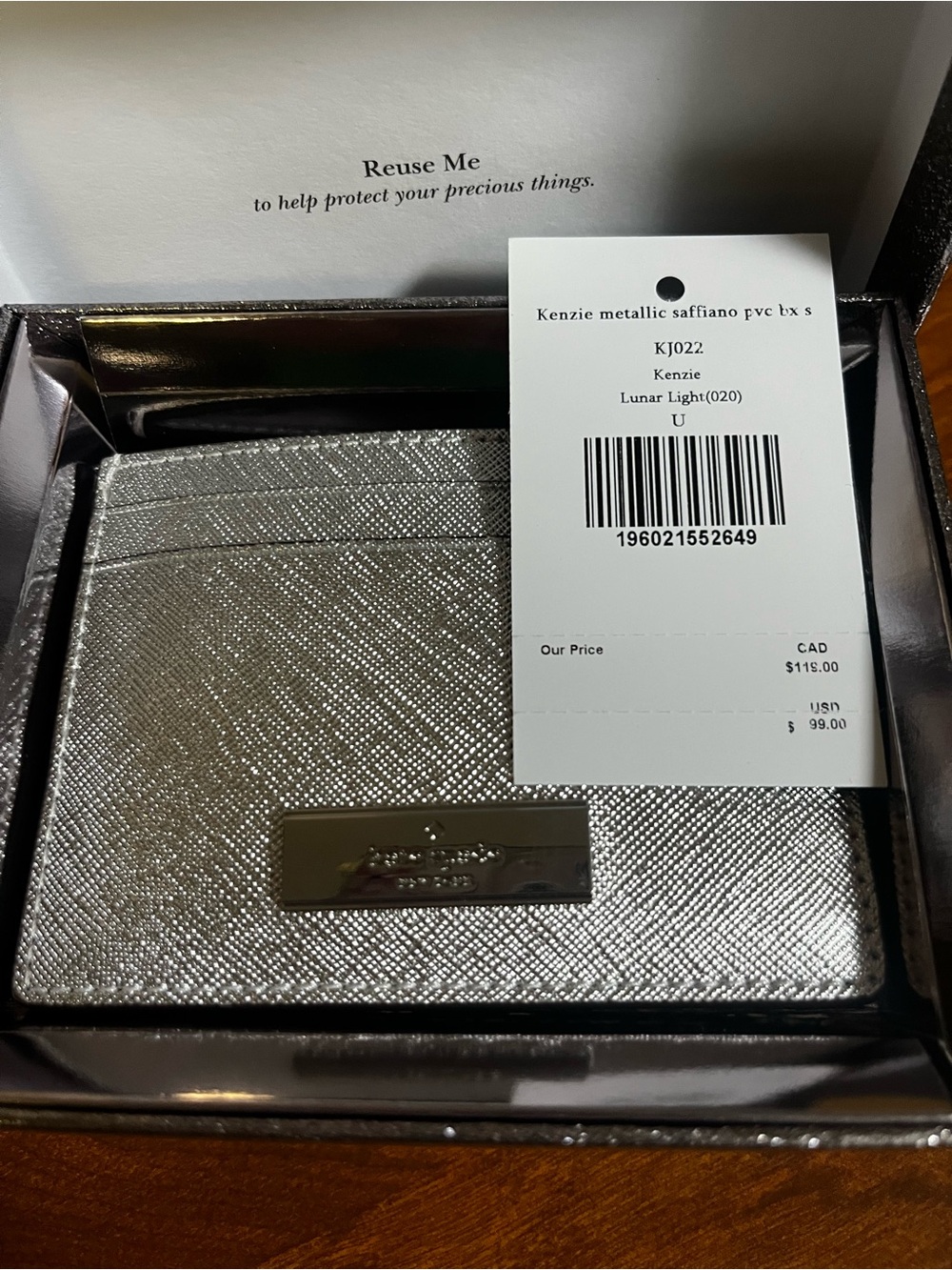 kate spade Kenzie Silver Metallic Cardholder NWT - Picture 4 of 5